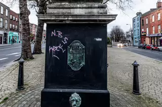 OBELISK FOUNTAIN ON JAMES STREET IN DUBLIN [DATES FROM 1790]-147458-1