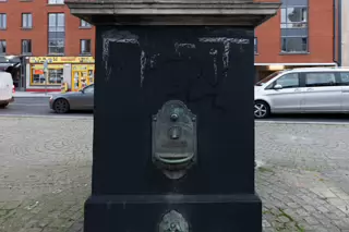 OBELISK FOUNTAIN ON JAMES STREET IN DUBLIN [DATES FROM 1790]-147461-1