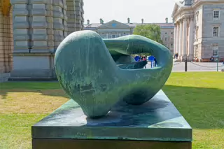 RECLINING AND CONNECTED FORMS BY HENRY MOORE [TODAY I USED A SONY FX30 AND A 18-105 LENS]-219309-1