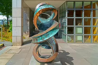 DOUBLE HELIX SCULPTURE BY BRIAN KING [A GIFT FROM DR BEATE SCHULER]-219324-1