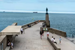 ROGER CASEMENT STATUE [DUN LAOGHAIRE BATHS 23 JULY 2024]-237109-1