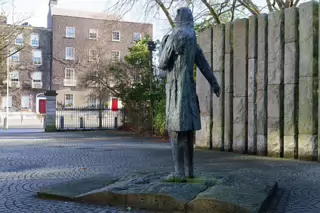 WOLFE TONE BY EDWARD DELANEY [I LIKE THE SETTING AT THE CORNER OF STEPHEN'S GREEN]-228106-1