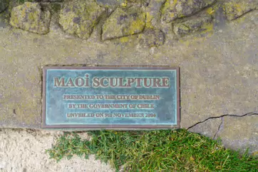 MAOI SCULPTURE IN CLONTARF [REPLICA OF ONE OF THE EASTER ISLAND STATUES]-244420-1