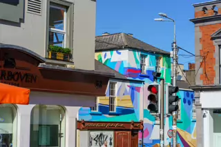 DRAGON CLASS IS A MURAL BY DECOY [AN ABSTRACT MURAL IN DUN LAOGHAIRE]-240987-1