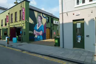 CONSTANCE SMITH A LIMERICK LADY IN HOLLYWOOD [THE SUBSET MURAL ON NICHOLAS STREET IN LIMERICK]-244580-1