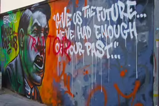 MURAL OF MICHAEL COLLINS ON ABBEY STREET [BY BRUTTO A BRAZILIAN BORN STREET ARTIST]-236455-1