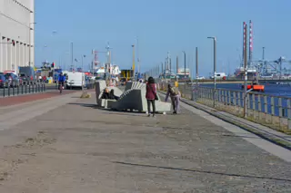 NORTH WALL QUAY [STREET FURNITURE IN THE FORM OF A SCULPTURE BY ROHNA BYRNE]-240738-1