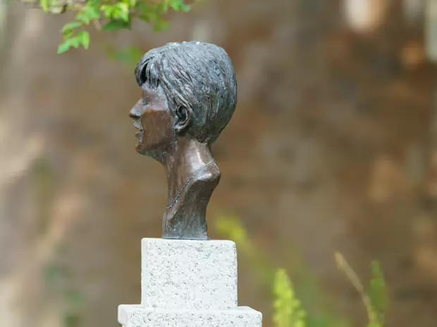 VERONICA GUERIN
