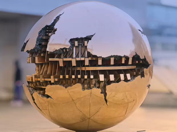 EXAMPLES OF PUBLIC ART 2016