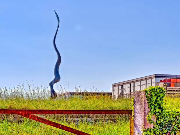 REALLY TALL SCULPTURE