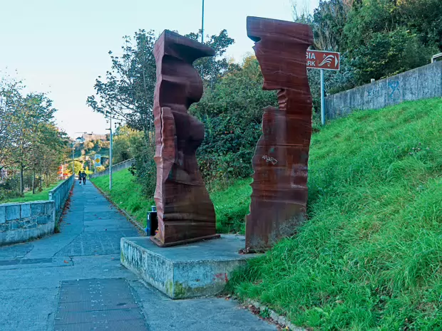 THE SCULPTURE AND ARTIST