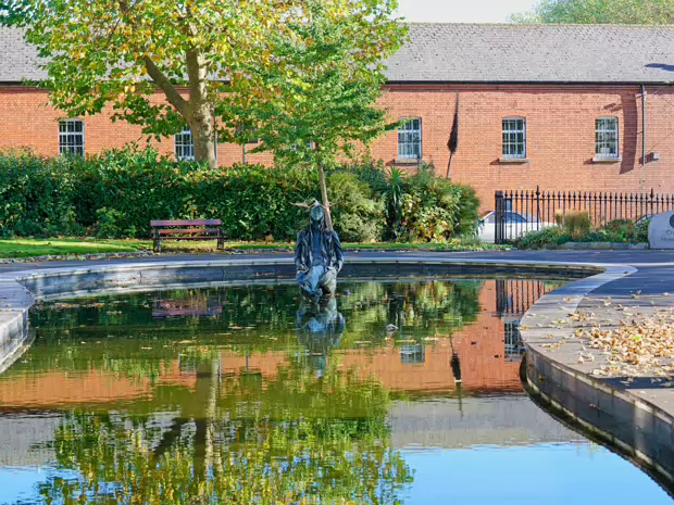 MORE ABOUT THIS WATER FEATURE