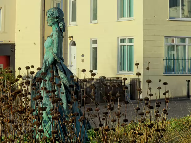 ANNE DEVLIN SCULPTURE