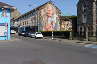 DRAWDA URBAN ART TRAIL [THIS MURAL IS BY VERA BUGATTI AND IT IS ON DOMINIC STREET IN DROGHEDA]-240012