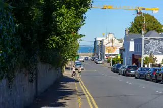 MURAL ON YORK ROAD BY MARIANA DUARTE SANTOS [DUN LAOGHAIRE]-240653-1