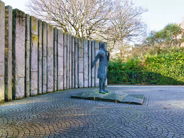 WOLFE TONE