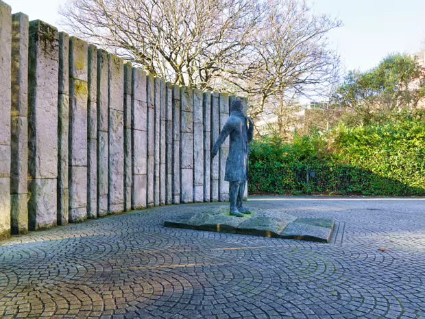 WOLFE TONE