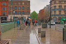 GRATTAN BRIDGE AND NEARBY [ON A REALLY WET DAY IN APRIL 2024]-231250-1