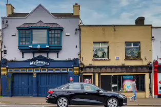 MC GOWAN'S PUB IN NEWBRIDGE [WAS SWIFTS WHEN I LAST VISITED THE TOWN IN 2012]-238657-1