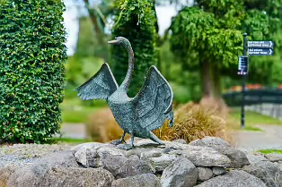 SCULPTURE OF A SWAN BY ANNETTE McCORMACK [AT THE STRAND PARK IN NEWBRIDGE]-238515-1