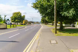 STATION ROAD IN NEWBRIDGE [PHOTOGRAPHED 14 AUGUST 2024]-238788-1