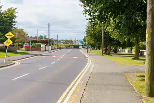 STATION ROAD IN NEWBRIDGE [PHOTOGRAPHED 14 AUGUST 2024]-238789-1