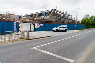 STATION ROAD IN NEWBRIDGE [PHOTOGRAPHED 14 AUGUST 2024]-238796-1