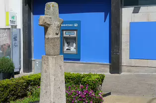 BLACKROCK MARKET CROSS [ON MAIN STREET IN BLACKROCK VILLAGE]-238404-1
