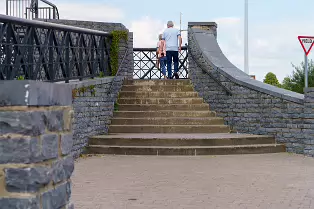 THE MILLENNIUM BRIDGE IN CARLOW [A MODERN LINK ACROSS THE BARROW]-239515-1