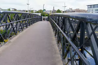 THE MILLENNIUM BRIDGE IN CARLOW [A MODERN LINK ACROSS THE BARROW]-239521-1
