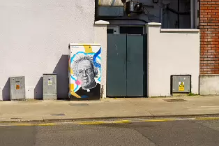 PAINT-A-BOX TRIBUTE TO FATHER JACK [BY GARLIC DESIGNS]-238408-1