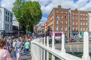 THE HALFPENNY BRIDGE AND LIFFEY STREET [LIFFEY STREET HAS RECENTLY BEEN PEDESTRIANISED]-238489-1