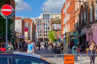 THE HALFPENNY BRIDGE AND LIFFEY STREET [LIFFEY STREET HAS RECENTLY BEEN PEDESTRIANISED]-238491-1
