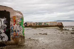 SANDYMOUNT SEA BATHS [A CENTURY OF DECAY AND NOW A CANVAS FOR STREET ART]-235920-1
