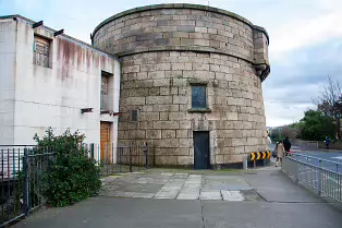 THE SANDYMOUNT MARTELLO TOWER AND A PUBLIC TOILET [FEBRUARY 2008]-235901-1