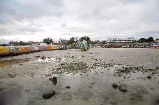 SANDYMOUNT SEA BATHS [A CENTURY OF DECAY AND NOW A CANVAS FOR STREET ART]-235927-1