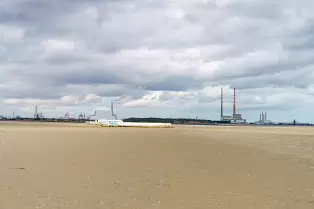 SANDYMOUNT SEA BATHS AUGUST 2024 [A CENTURY OF DECAY, MORE RECENTLY A CANVAS FOR STREET ART]-239450-1