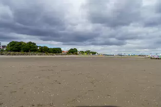 SANDYMOUNT SEA BATHS AUGUST 2024 [A CENTURY OF DECAY, MORE RECENTLY A CANVAS FOR STREET ART]-239454-1