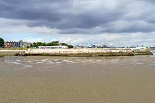 SANDYMOUNT SEA BATHS AUGUST 2024 [A CENTURY OF DECAY, MORE RECENTLY A CANVAS FOR STREET ART]-239457-1