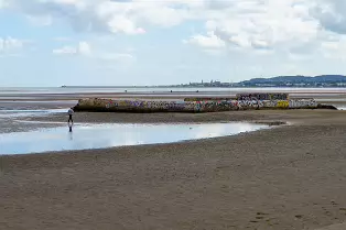 SANDYMOUNT SEA BATHS AUGUST 2024 [A CENTURY OF DECAY, MORE RECENTLY A CANVAS FOR STREET ART]-239483-1