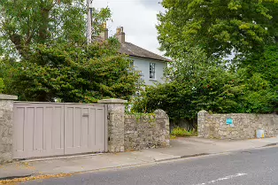 STRAND ROAD [SANDYMOUNT AREA OF DUBLIN]-239801-1