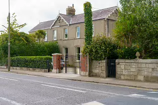 STRAND ROAD [SANDYMOUNT AREA OF DUBLIN]-239820-1