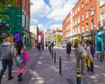 THE HALFPENNY BRIDGE AND LIFFEY STREET [LIFFEY STREET HAS RECENTLY BEEN PEDESTRIANISED]-238495-1