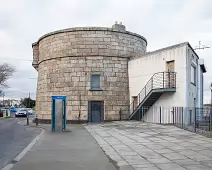 THE SANDYMOUNT MARTELLO TOWER AND A PUBLIC TOILET [FEBRUARY 2008]-235903-1