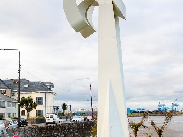 AWAITING THE MARINER The towering 20-foot sculpture, "Awaiting the Mariner," has become a familiar sight on Sandymount Strand in Dublin.