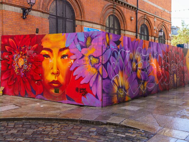 TEMPLEBAR The light reflecting off the cobblestones made everything look bright and colourful, especially the street art by Shane...