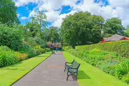 BANDSTAND AT THE BOTANIC GARDENS IN BELFAST [PHOTOGRAPHED MAY 2017]-235399-1 VICTORIAN BANDSTAND