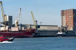 BELFAST HARBOUR PILOT BOAT IN ACTION ON THE RIVER LAGAN [BEN MADIGAN]-150863-squashed