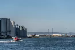 BELFAST HARBOUR PILOT BOAT IN ACTION ON THE RIVER LAGAN [BEN MADIGAN]-150870-squashed