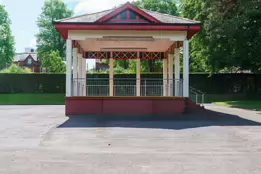 BANDSTAND AT THE BOTANIC GARDENS IN BELFAST [PHOTOGRAPHED MAY 2017]-235397-1 VICTORIAN BANDSTAND